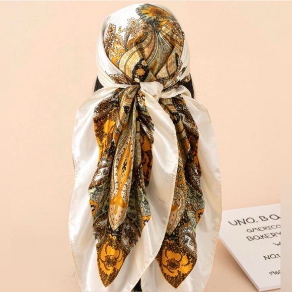 Quiet Luxury Boutique Accessories - ✨NEW Elegant Paisley Silk like Scarf in Gold and Cream